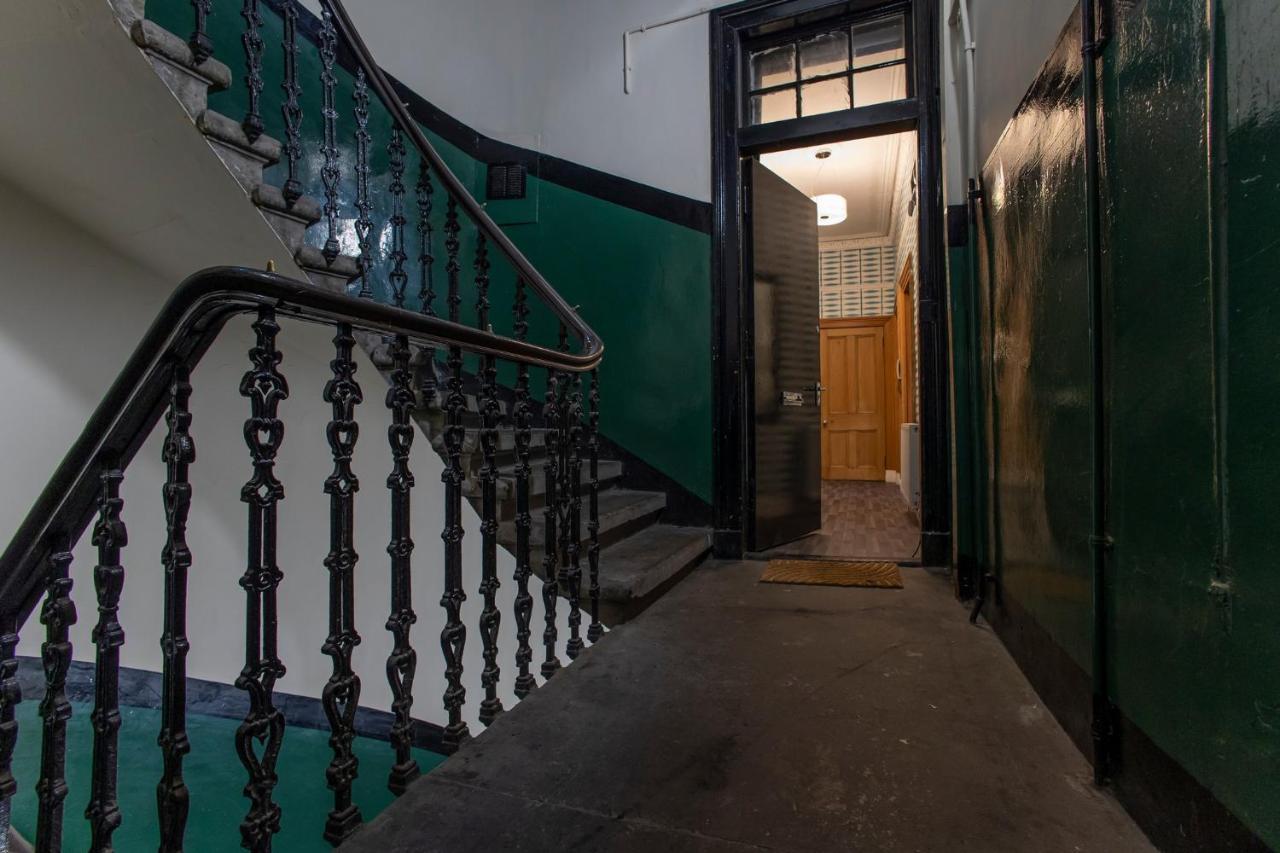 2 Bed In Great Location 15-20 Minutes Walk To Sec Apartment Глазгоу Екстериор снимка